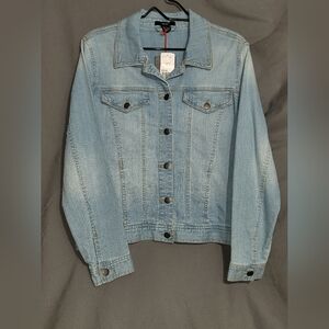 NWT Forever21 Light Blue Denim Boyfriend Jacket Size L